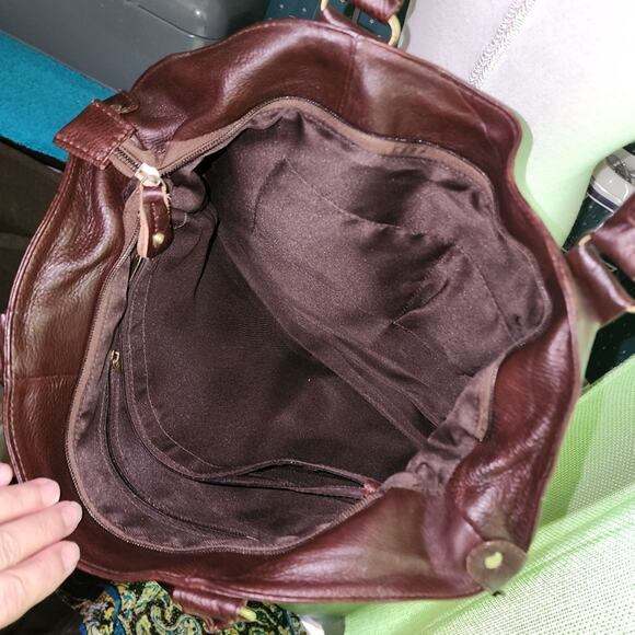 AUTHENTIC LEATHER EUC 100% LEATHER SHOULDER BAG - Picture 6 of 8